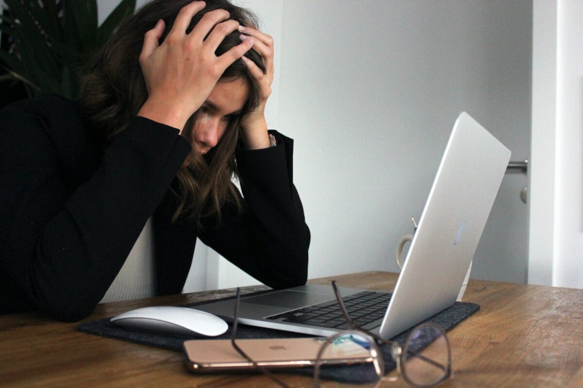 Stres i nerwy – jak poradzić sobie z nimi domowym sposobem?